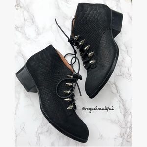 Jeffrey Campbell ‘Hood’ Booties